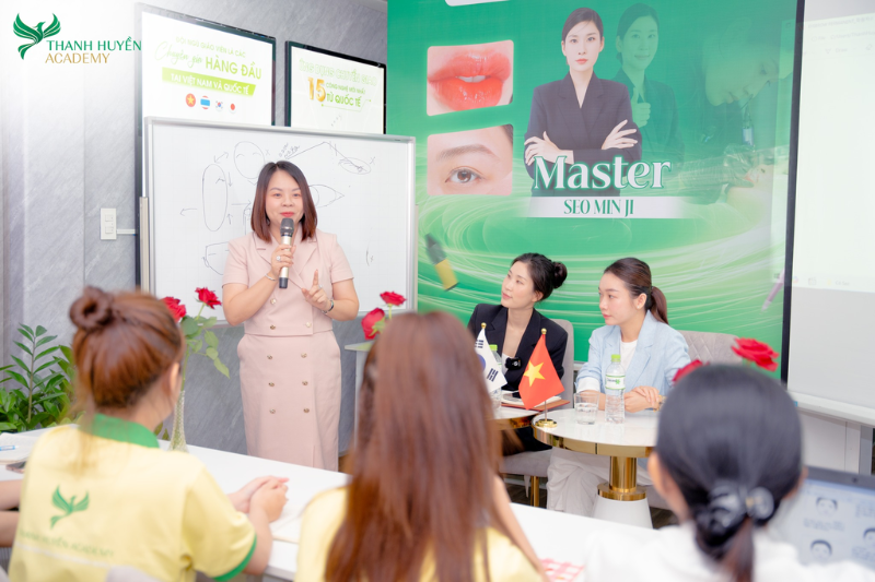 Học viên được 1 kèm 1 đảm bảo vững kỹ thuật, chắc tay nghề.