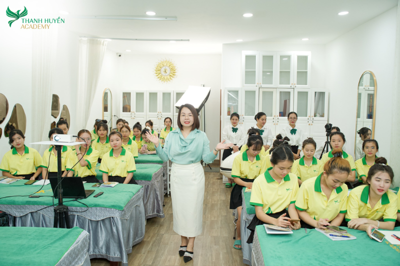 Mức thu nhập của kỹ thuật viên spa mới ra trường là bao nhiêu?