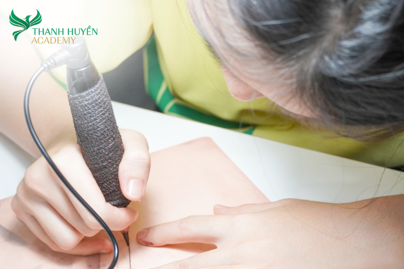 Khóa học 1,5 tháng đảm bảo tay nghề bạn thành thạo, chuyên nghiệp