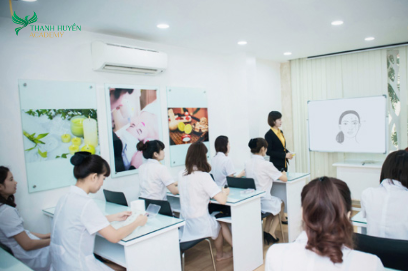 Trường dạy nghề thẩm mỹ Xinh Xinh